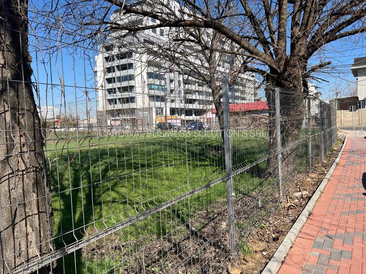 Titan -Auchan - unicat, teren 1750 mp, pe colt, dubla deschidere - 2