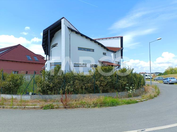 Casa 5 camere 250 mp cu incalzire in pardosea zona Tineretului Sibiu - 3