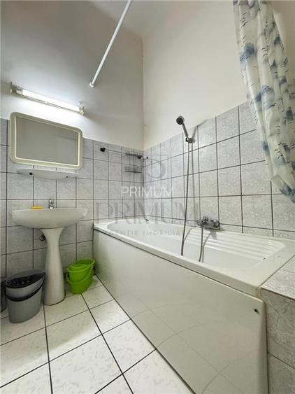 Medicina - 2 Camere - Cladire istorica - Etaj 1 - Decomandat - Centrala termica - 10