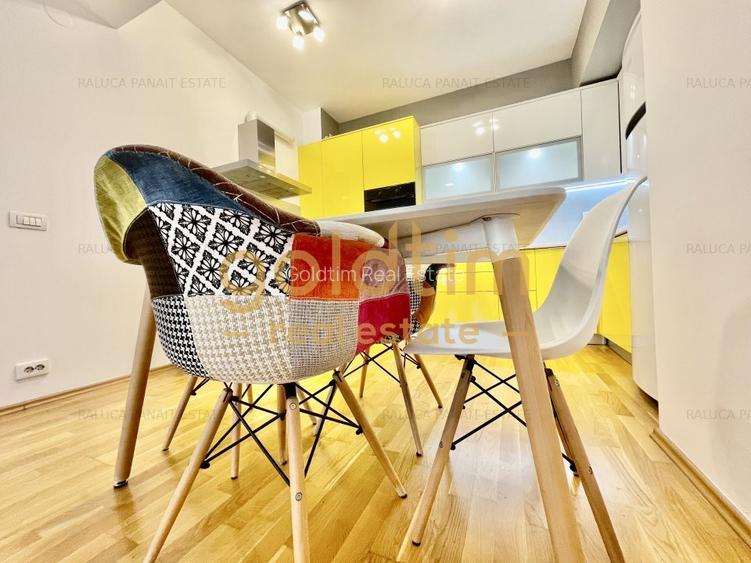 NOU/SUPERB/ SCOALA AMERICANA - 6