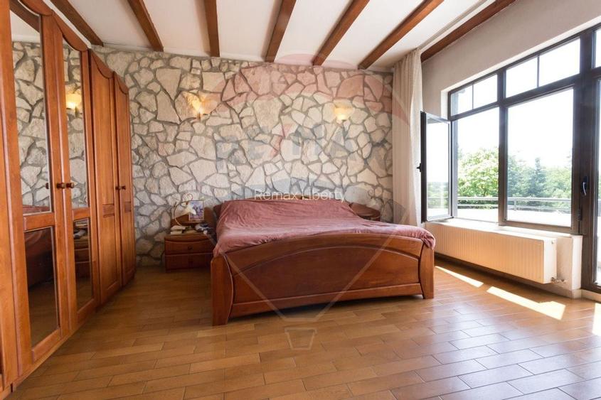 Vila cu 7 camere de vanzare - 8