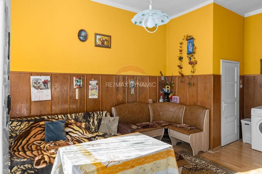Apartament 2 camere, loc de parcare, teren propriu,strada Constituției - 7
