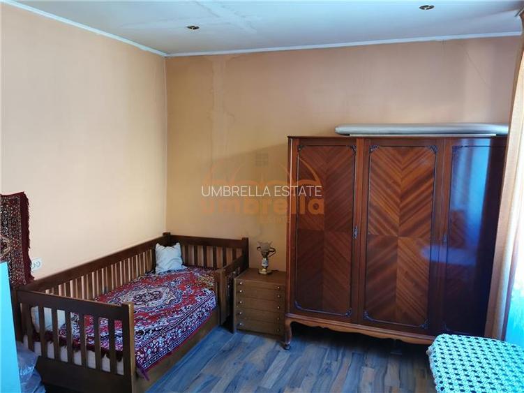 Teren + casa demolabila de vanzare semicentral ! - 4