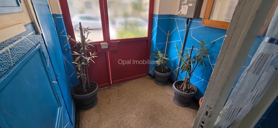 Exclusivitate-Casa de Cultura, apartament 2 camere, et.1/4, centrala gaz,mobilat - 35