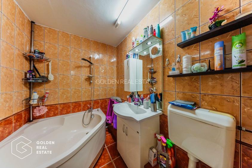 Apartament 3 camere, zona UTA, decomandat, comision 0% - 16