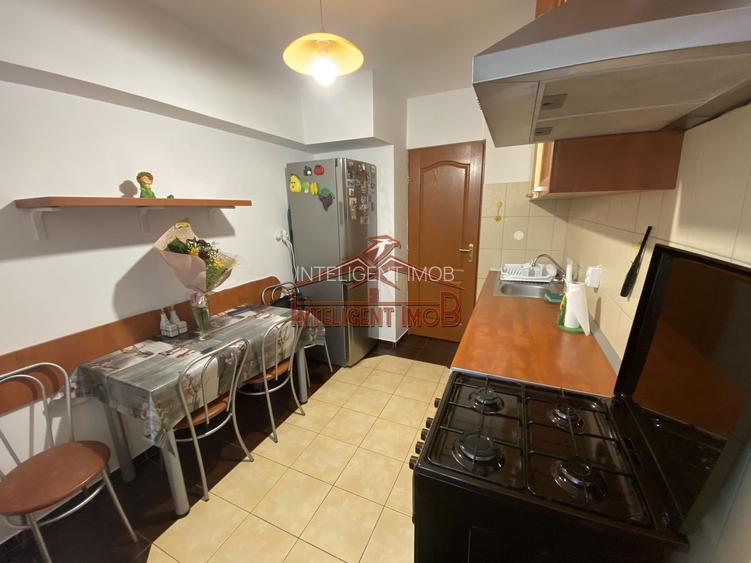 Apartament cu 3 camere pe Strada Constitutiei Judet Sibiu - 9