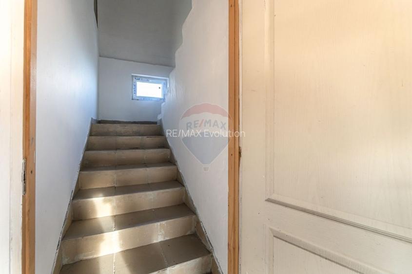 Casa de vanzare | 5 camere | Teren 1,100 mp | STUPINI | COMISION 0% - 16