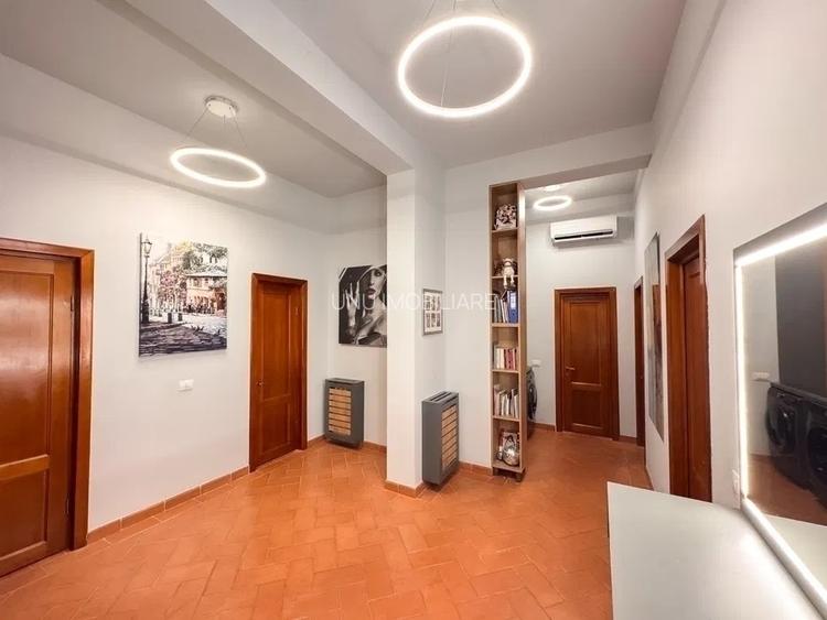 3 Camere 113mp Bloc 2009 zona Cug - 7