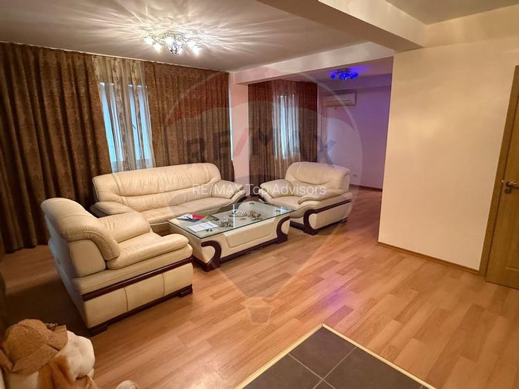 VANZARE Apartament cu 3 camere in zona Voluntari - 29