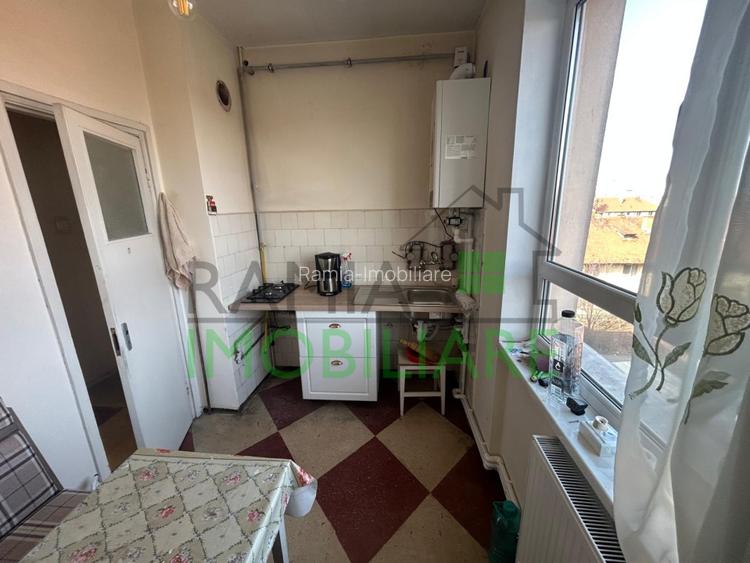 Apartament 2 camere decomandat Tractorul etaj 3 centrala termica noua - 7