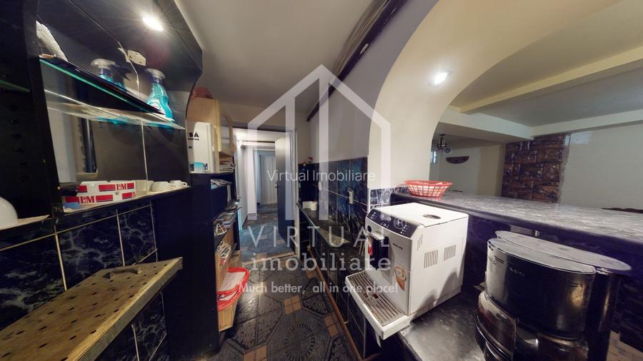 Vila/Pensiune cu 3 corpuri, 34 de camere, sala de fitness - Central - 9