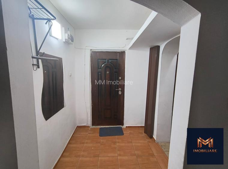 Apartament 2 camere, Zona Primaverii , etaj 4, semidecomandat - 29