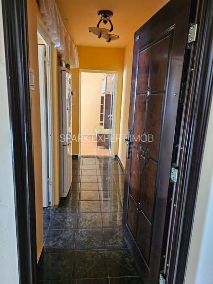 Apartament 2 camere. Plopeni. Zona Centrala - 8