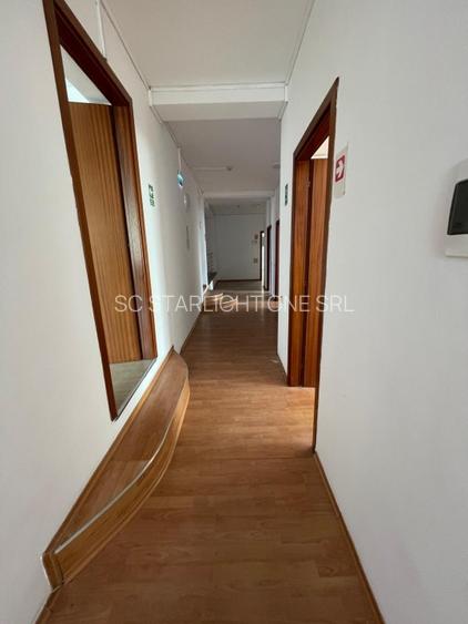 Vila multifunctionala,  980 mp, 1500 mp teren  - 13