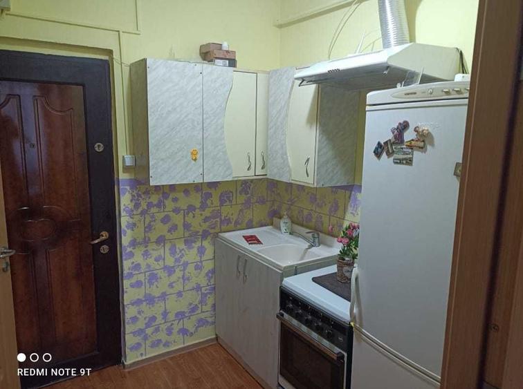 Garsoniera la parter in Centrul Civic, zona AFI