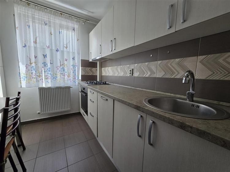 Garsoniera | zona Coresi | AC