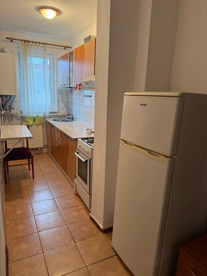 De vanzare apartament cu 2 camere, decomandat, 47mp, zona Autogarii