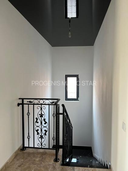 Direct proprietar vând vilă  P+1 în Lumina - 8
