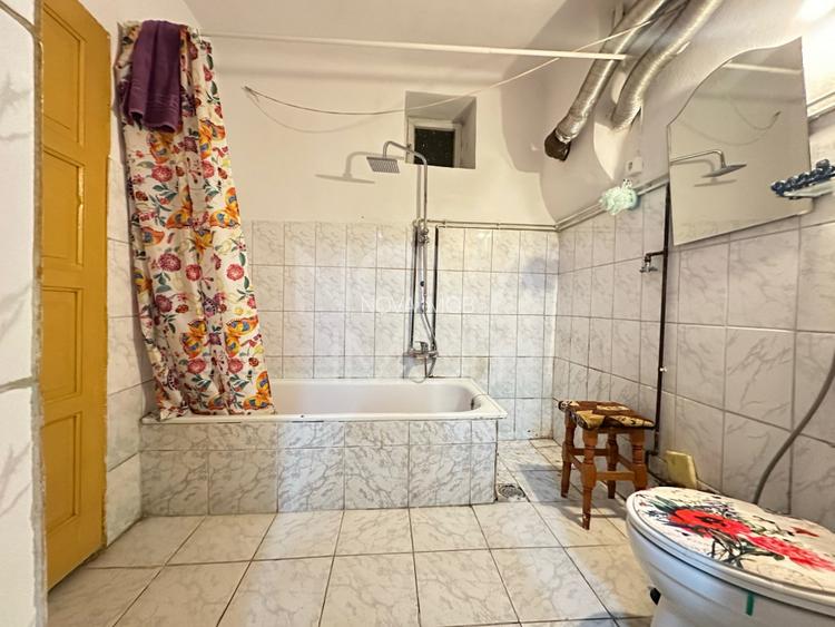 Apartament 2 camere + teren + garaj, Str. 9 Mai - 4