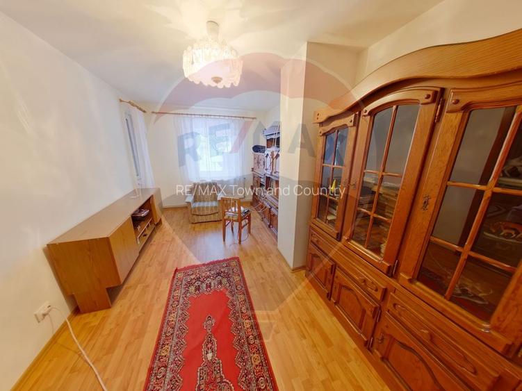 Casă / Vilă cu 8 camere de vânzare - 3