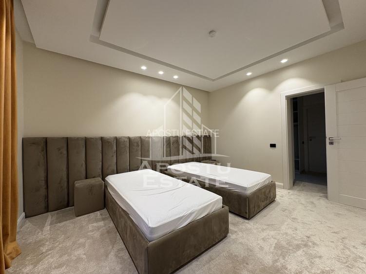 Vila de lux cu piscina incalzita de vanzare in Mosnita Noua | 4 camere - 24