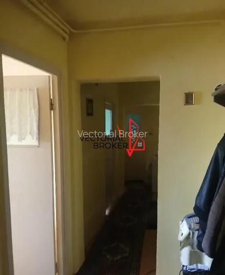 3 camere decomandate, 85mp, 2 bai, bloc 1979, Basarabia- Campia Libertatii - 2