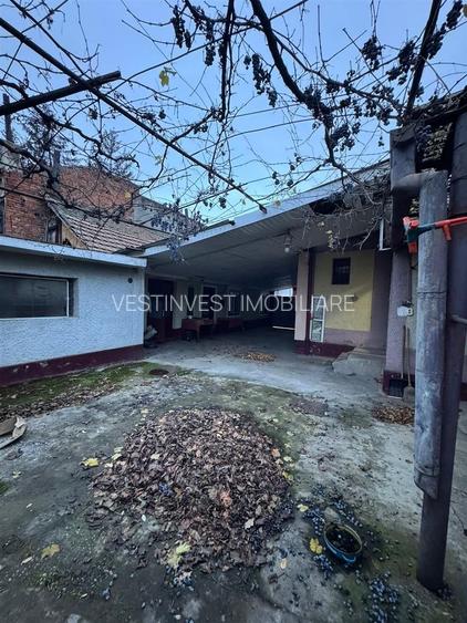 Casa de vanzare zona Velenta - 9