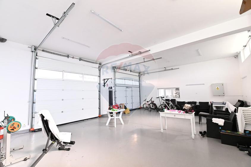 Proprietate premium în Filiași, locuință de lux cu spații comerciale - 32