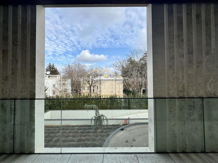 Penthouse cu 5 Camere *400mpc* / 67mp terasa / View 360 / Bd. Kiseleff - 55