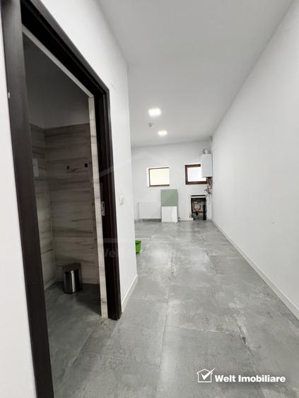 Imobil parter + etaj 210mp, curte, totem publicitar, zona Terapia