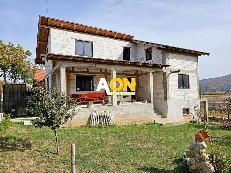 Casa semifinisata in zona pitoreasca, langa padure, 450 mp teren, Sard - 2