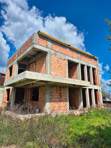 Casa individuala in constructie - pozitie buna, utilitati trase - 3