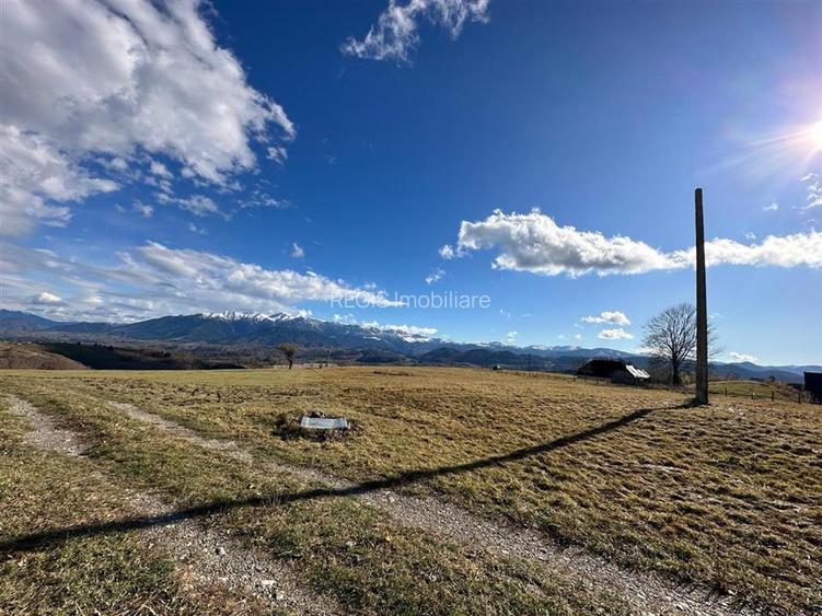 TEREN INTRAVILAN SIRNEA/ 4000 MP/ - 4