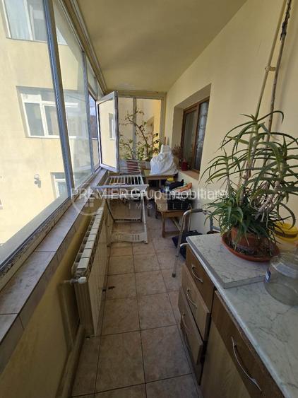 Etaj 3! Apartament 3 camere 72mp 2 bai, Nicolina, decomandat + CT - 9