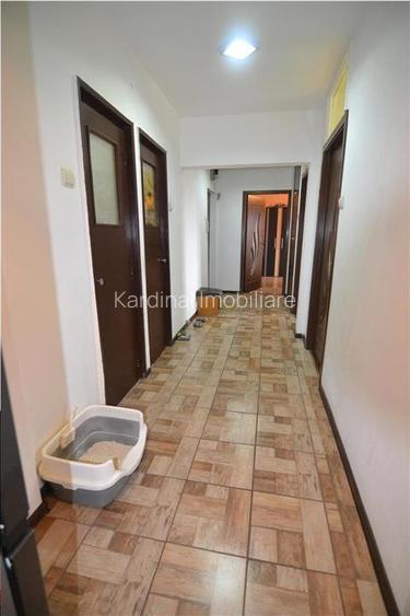 Apartament 3 camere,2 bai,zona Judetean - 12