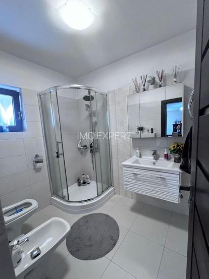 Casa  nouă de vanzare cu garaj,  în zona Micesti - 5