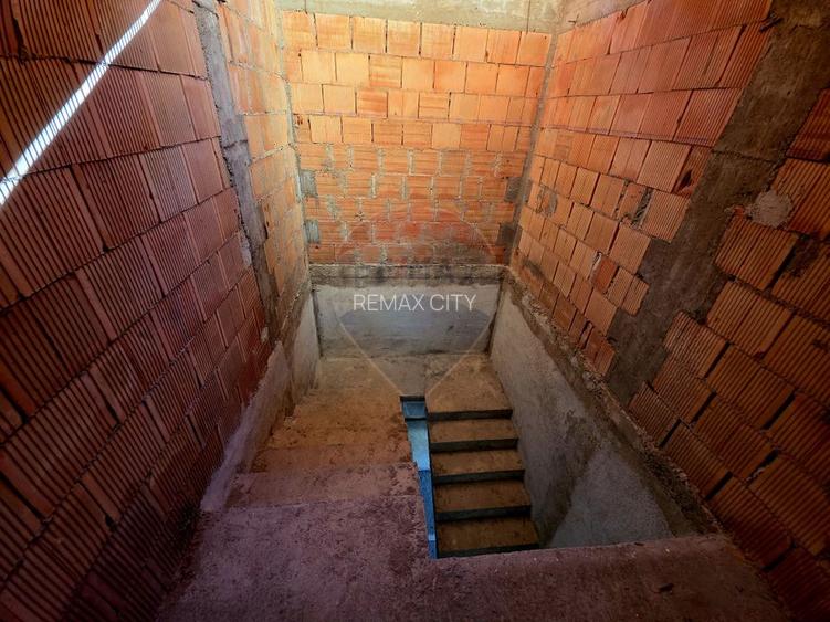 Casă / Vilă cu 5 camere de vânzare - 26