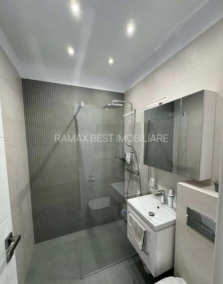 Decebal  - Piata Muncii - 10