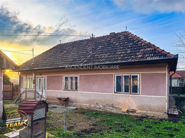 Teren roditor de peste 1.000mp cu casa traditionala, Sanzieni, Covasna - 9