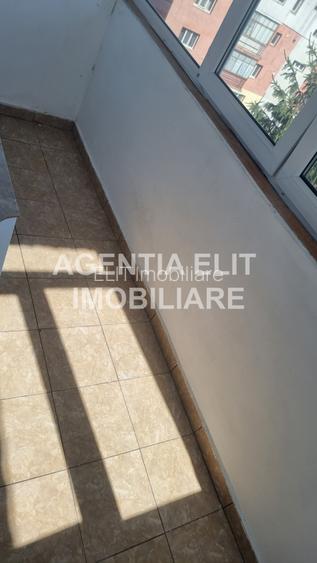 Apartament 2 camere, zona Scolii nr.11 - 3