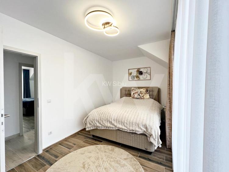 Casa noua 4 cam. moderna, mobilata si utilata, curte. 10 min. de Sibiu  - 23