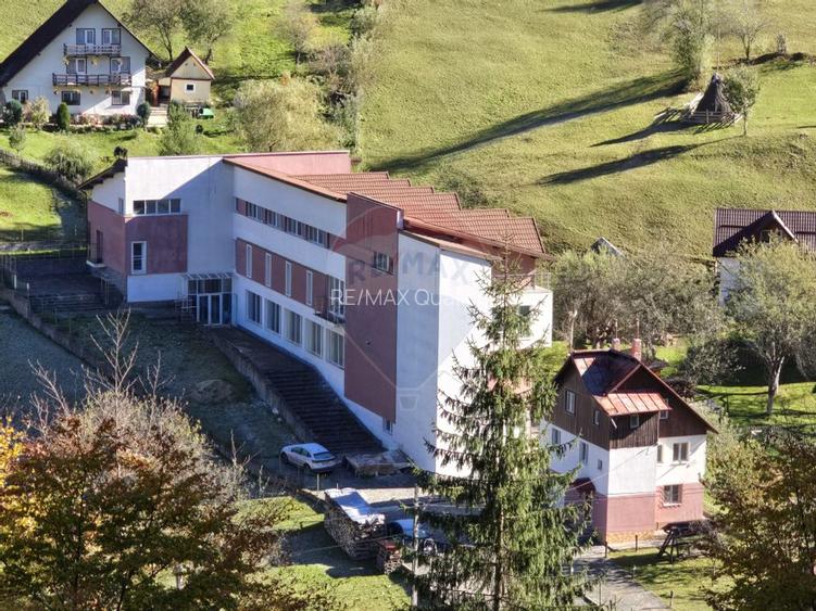 Vila / Pensiune / Camin / Azil seniori, zona superba Moeciu, parcare - 5