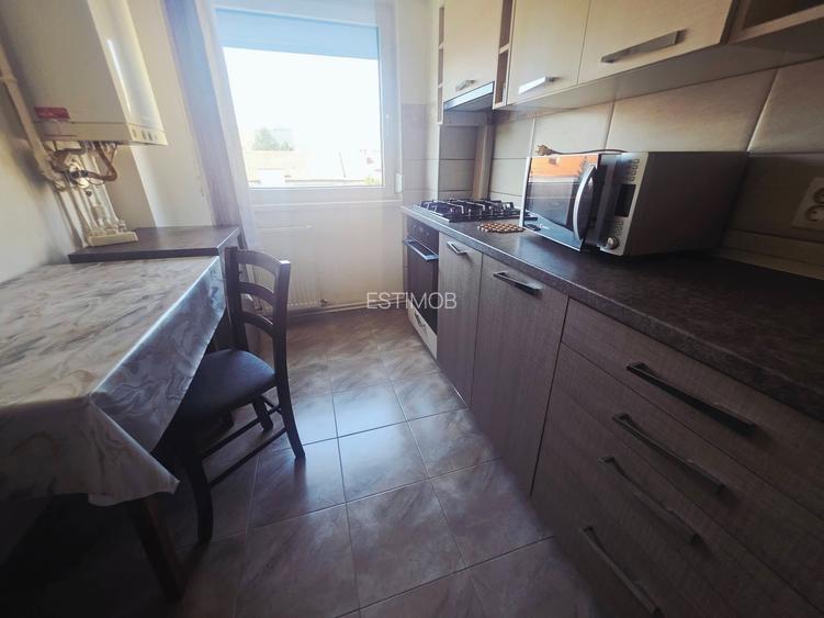 Inchiriez 2 camere decomandat str Toamnei cu parcare proprie - 11