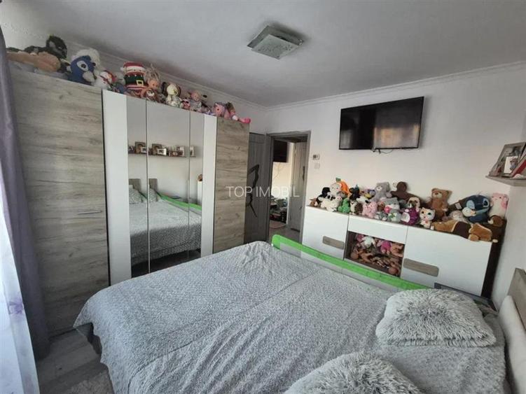 Apartament 3 camere semidecomandat, Podu Ros - Liceul Racovita - 2