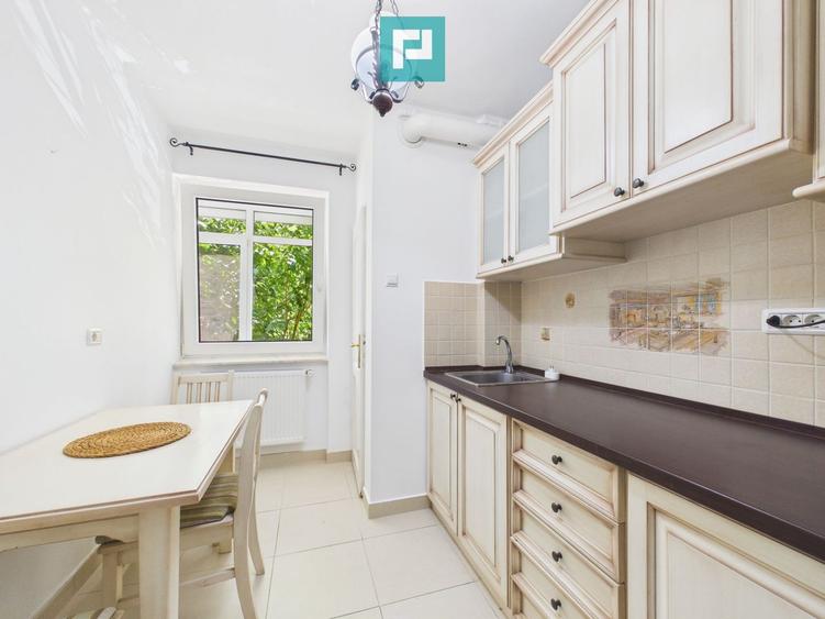 Apartament cu 3 camere decomandat, Str. Horia