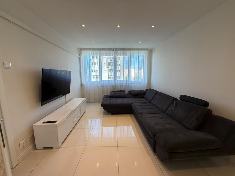 Titan 3 Camere Bloc Reabilitat Instalatii Schimbate 12 Min Metrou