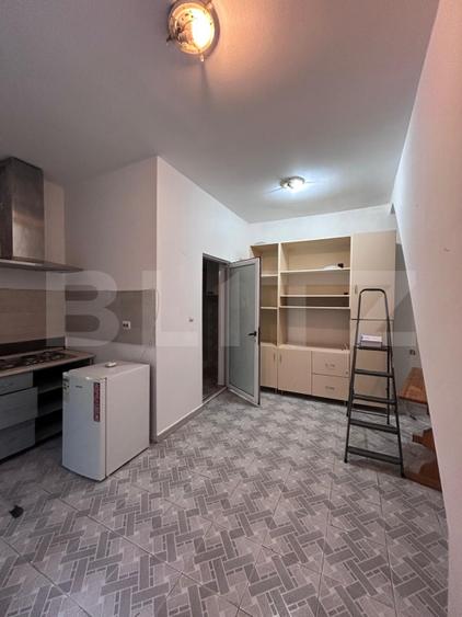 Casa de vanzare - 4 camere - 127 mp - 207 mp teren - ZONA CENTRALA