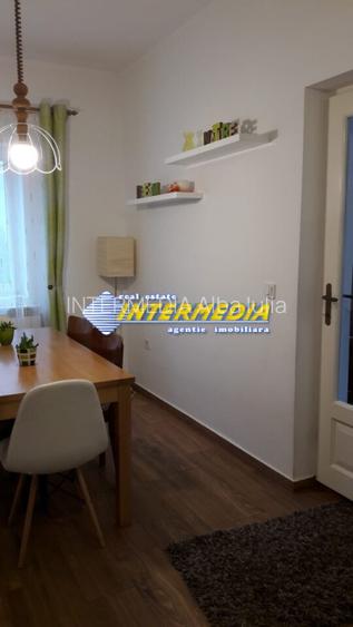 Casa de vanzare renovata complet  in Alba Iulia zona Centru 1200 mp Teren - 2