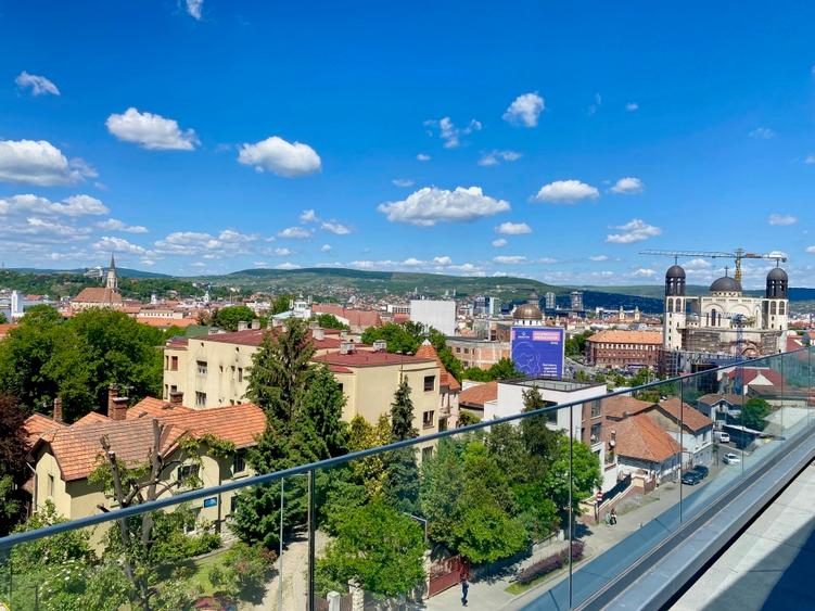 Penthouse exclusivist 134 mp în centru cu vedere panoramică și terasă de 129 mp.