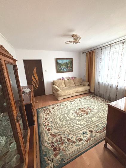 Apartament 3 camere 64mp zona Spital 69.800eur neg